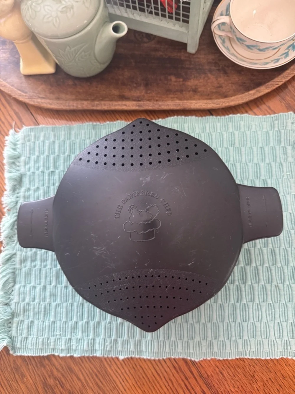 Pampered Chef Black Micro Cooker Large Microwave Steamer Strainer 2 Quart 2778